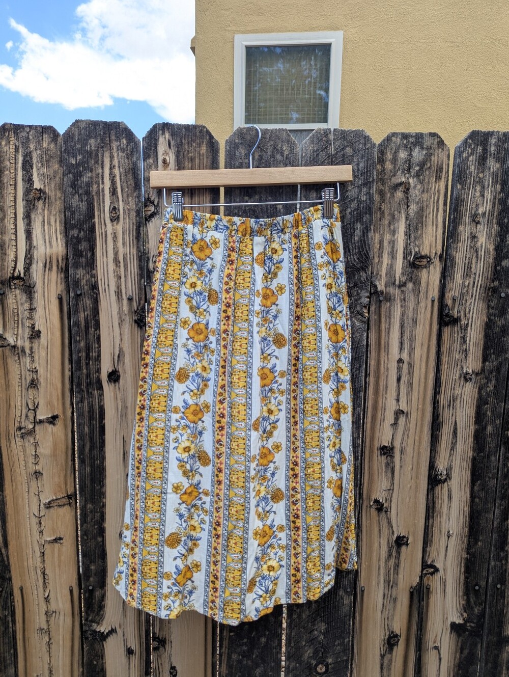 Blu Pepper floral skirt - Picture 2 of 5